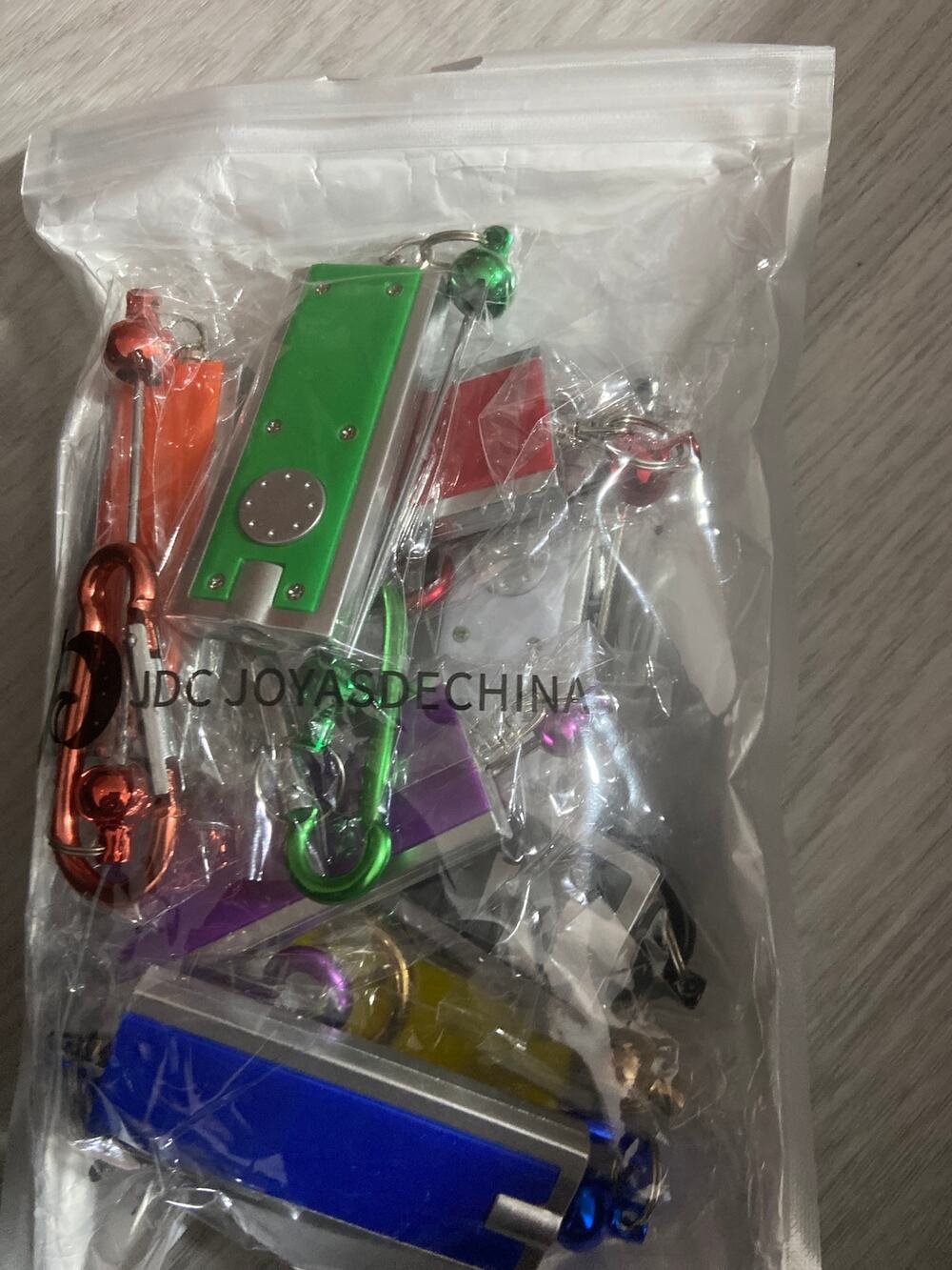 Three piece beadable flashlights